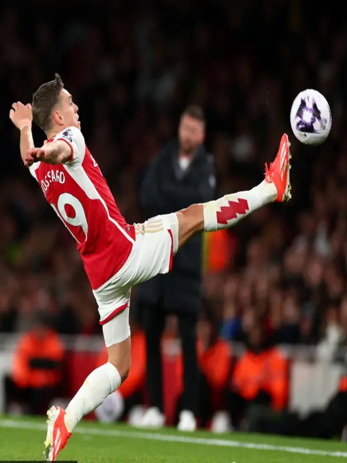 阿森纳前锋获得本赛季最佳射手奖